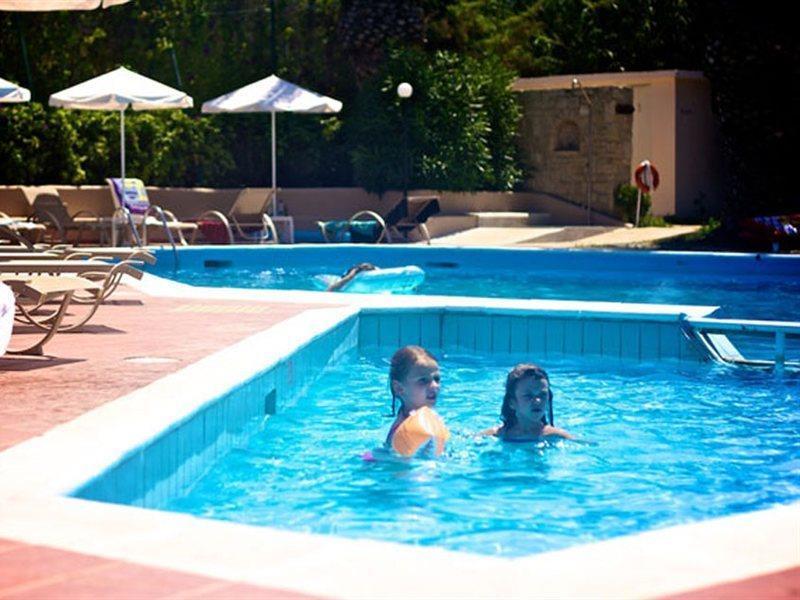 Solimar Dias Hotel ريثيمنو المظهر الخارجي الصورة