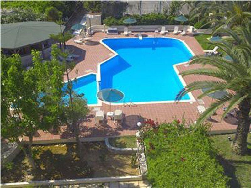 Solimar Dias Hotel ريثيمنو المظهر الخارجي الصورة