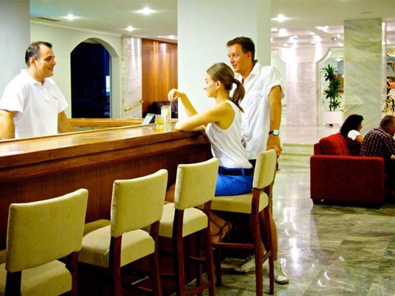 Solimar Dias Hotel ريثيمنو المظهر الخارجي الصورة