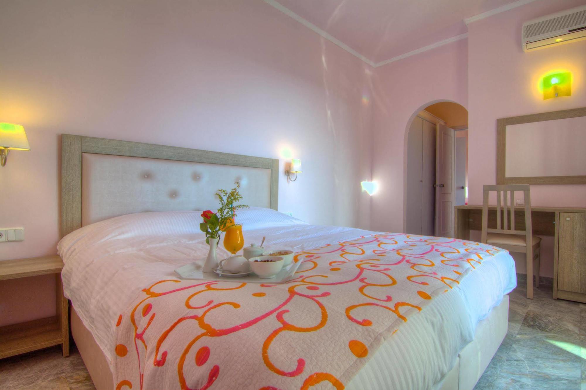 Solimar Dias Hotel ريثيمنو المظهر الخارجي الصورة