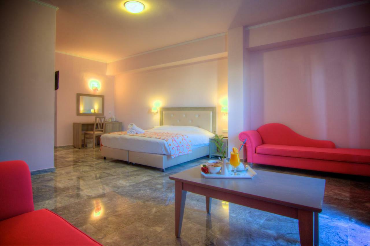 Solimar Dias Hotel ريثيمنو المظهر الخارجي الصورة
